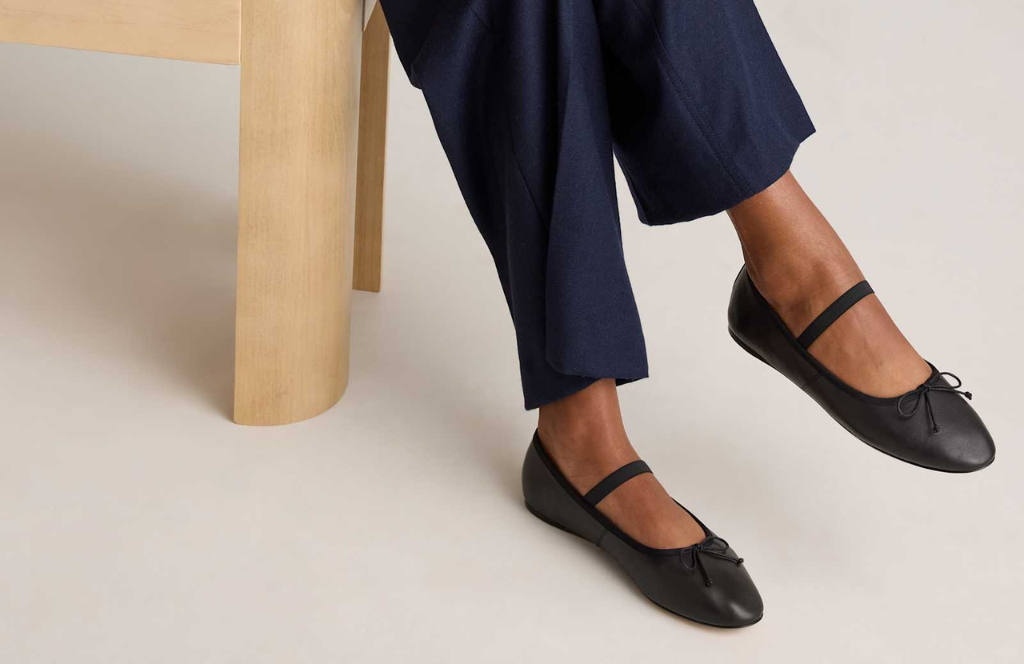 capsule wardrobe for work flats