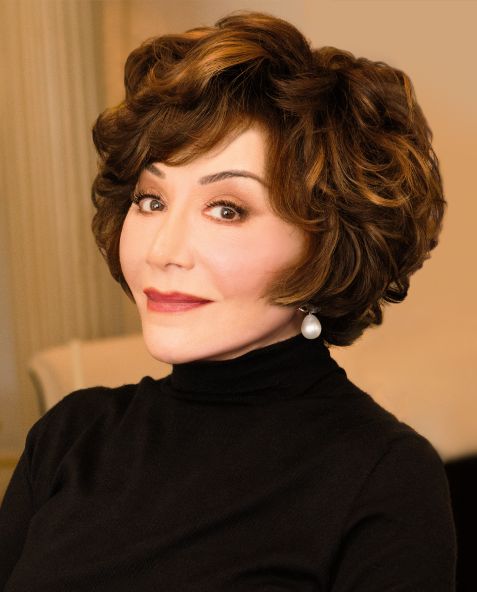 Lynda Resnick 1 Lynda Resnick" by Bob Riha Jr. is licensed under CC BY 3.0 via Wikimedia Commons.