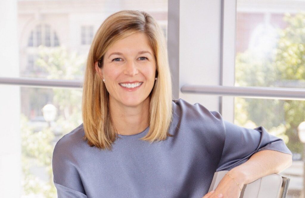 15 Top Female CEOs Leading Fortune 500 Companies Today 6 top female ceo sarah london